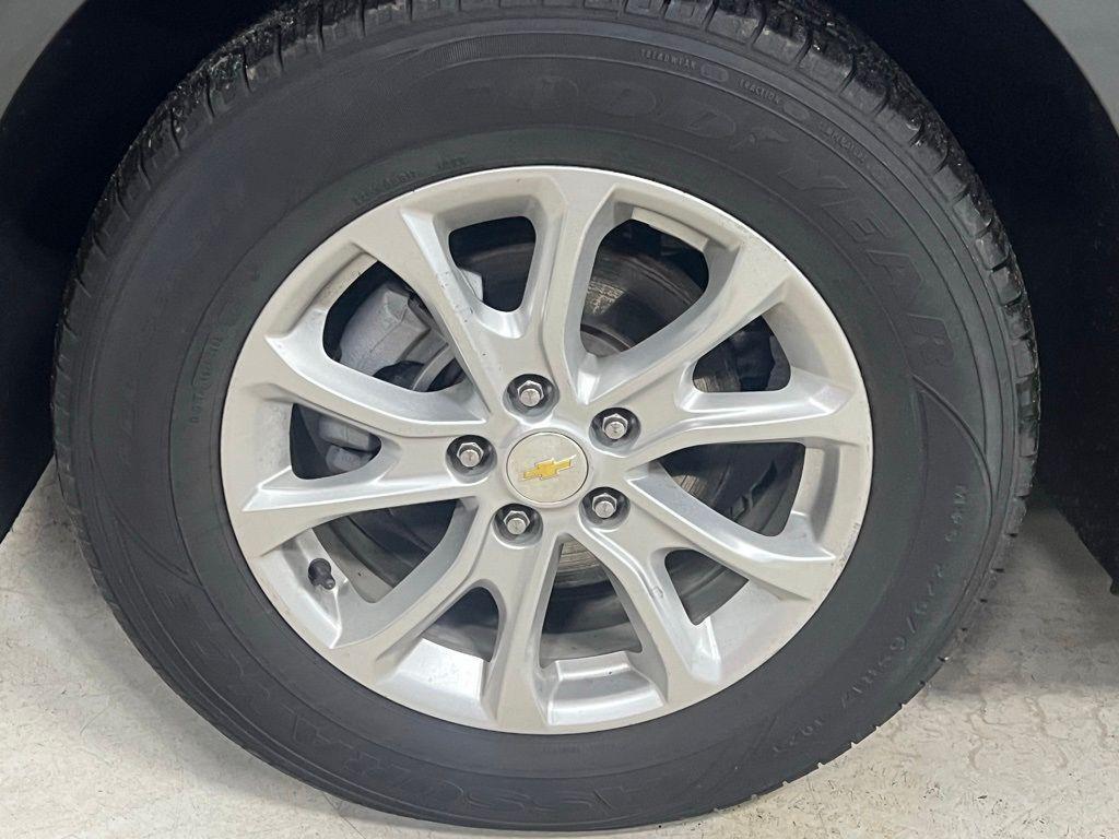 used 2021 Chevrolet Equinox car, priced at $17,379