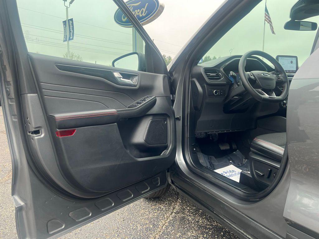 used 2026 Ford Escape car, priced at $28,750