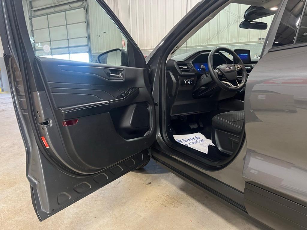 used 2025 Ford Escape car, priced at $22,995