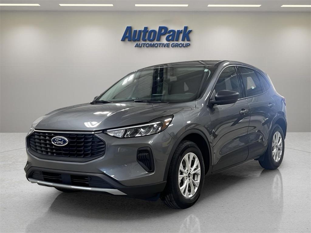 used 2025 Ford Escape car, priced at $22,995