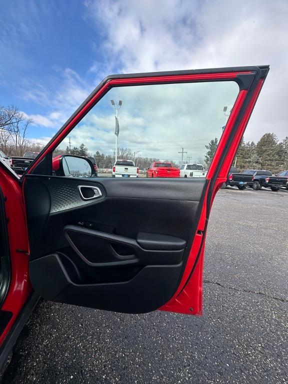 used 2021 Kia Soul car, priced at $15,967