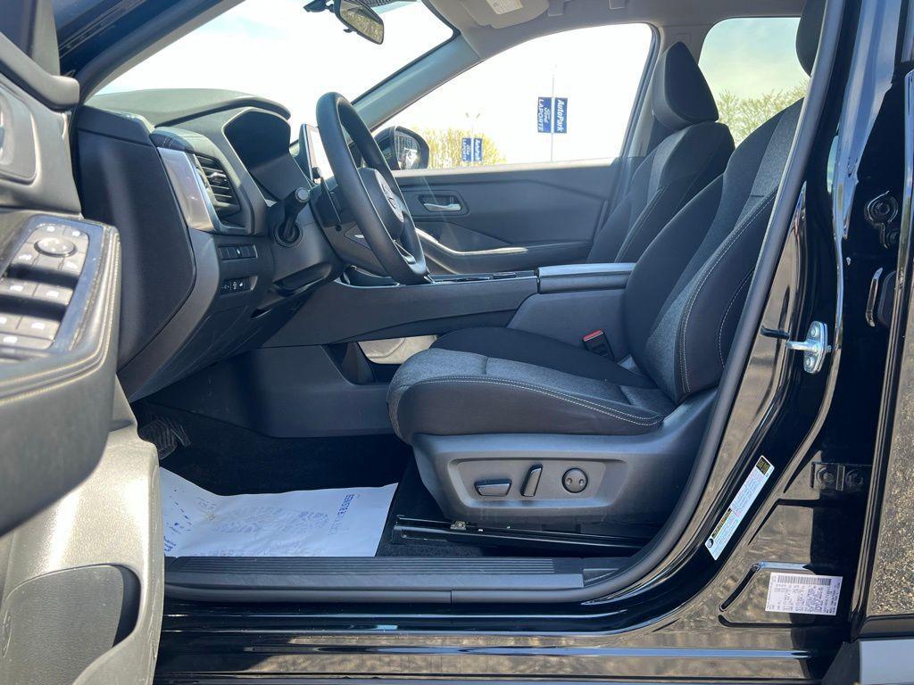 used 2024 Nissan Rogue car, priced at $22,247