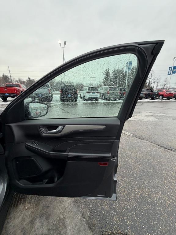 used 2021 Ford Escape car, priced at $16,386