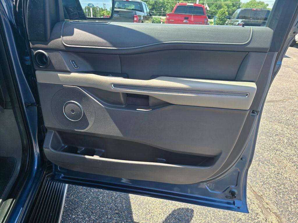 used 2018 Ford Expedition car, priced at $22,247