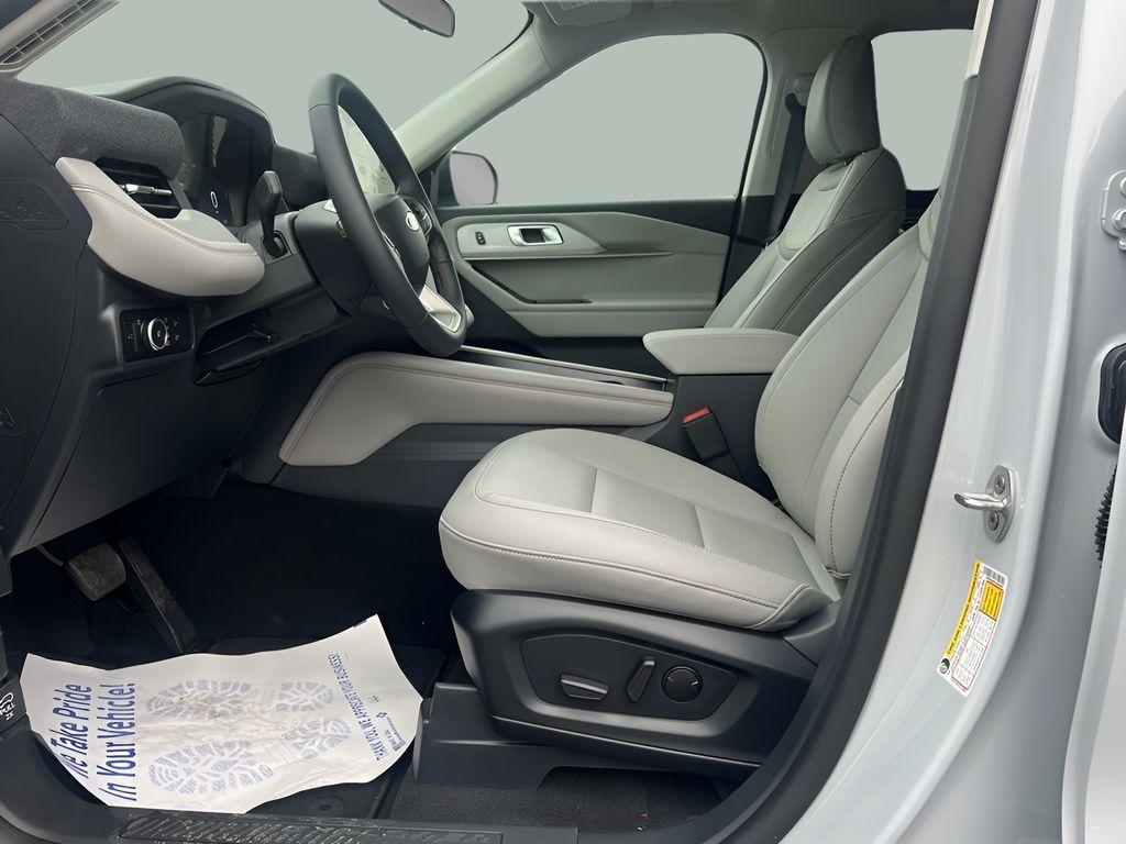 new 2026 Ford Explorer car