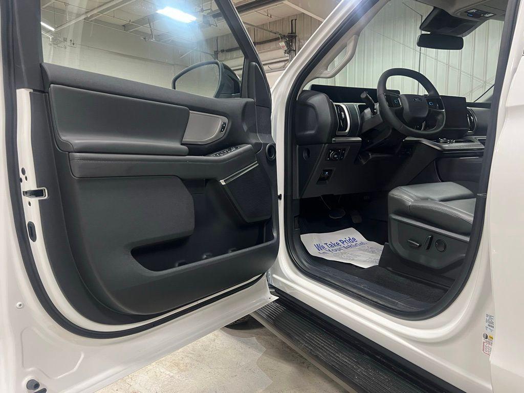 new 2026 Ford Expedition Max car, priced at $77,165