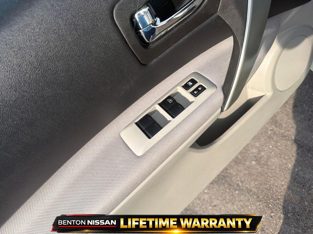 used 2015 Nissan Rogue Select car, priced at $10,324