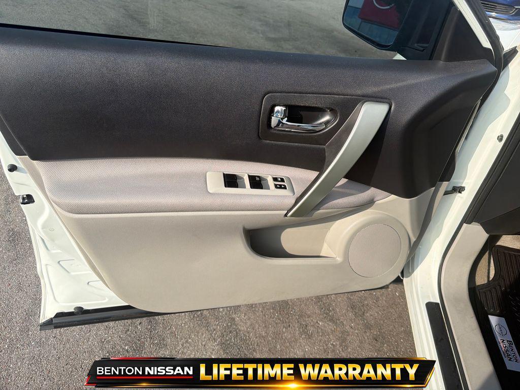 used 2015 Nissan Rogue Select car, priced at $10,324