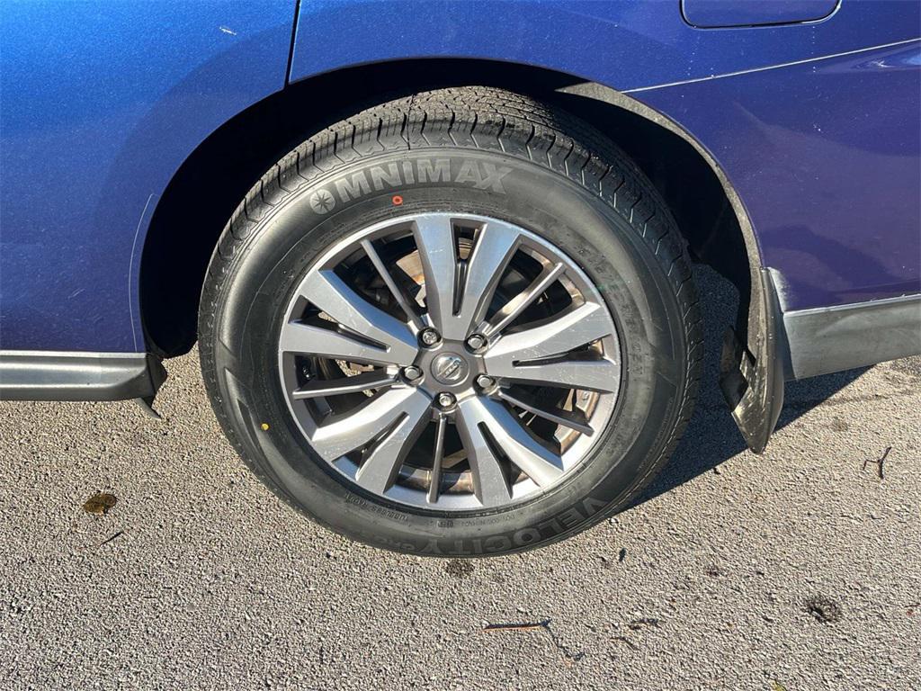 used 2019 Nissan Pathfinder car, priced at $12,977