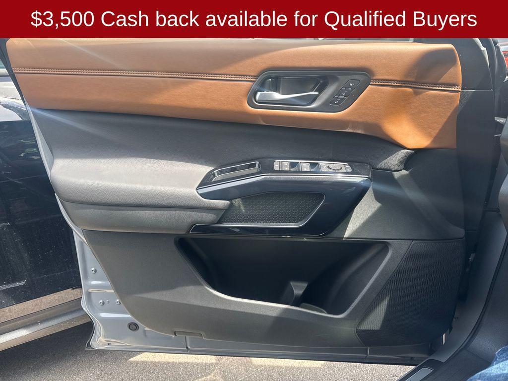 new 2026 Nissan Pathfinder car, priced at $48,178