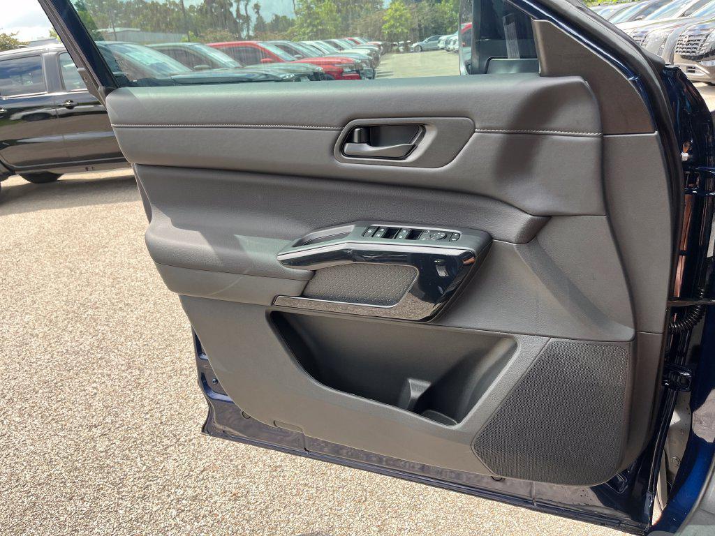 new 2026 Nissan Pathfinder car, priced at $38,822