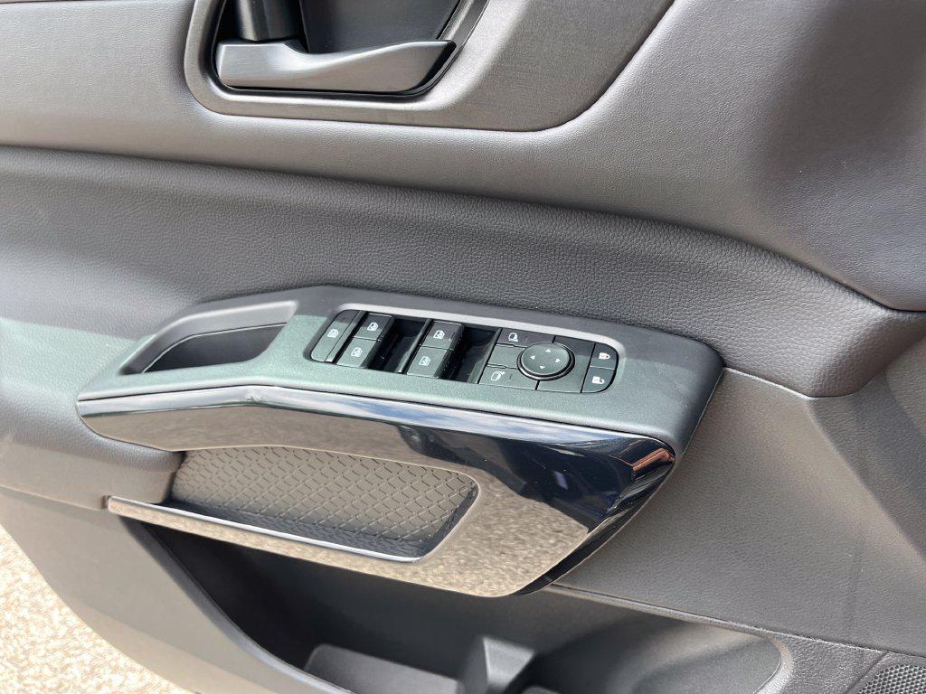 new 2026 Nissan Pathfinder car, priced at $38,822