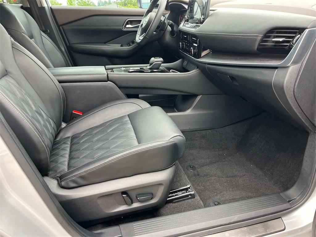 2023 Brilliant Silver Metallic Nissan Rogue