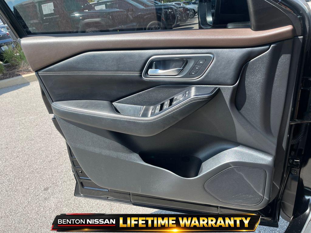 used 2023 Nissan Rogue car, priced at $31,664