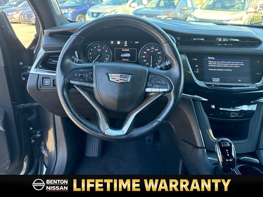 used 2023 Cadillac XT6 car, priced at $32,844