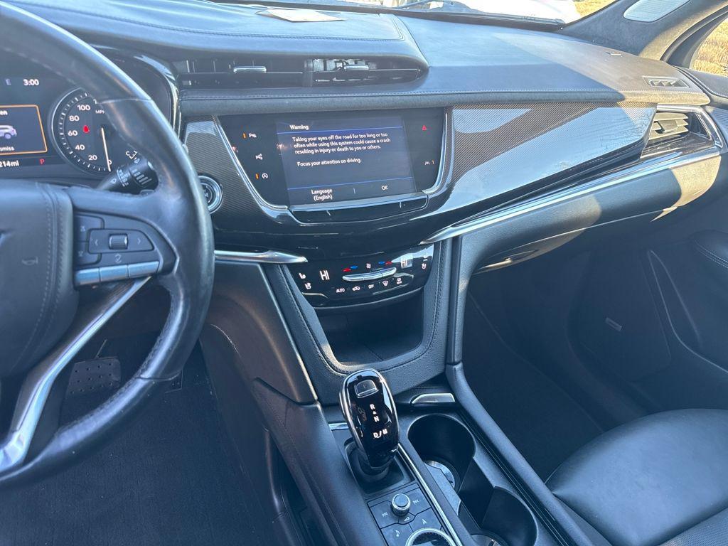 used 2023 Cadillac XT6 car, priced at $32,844
