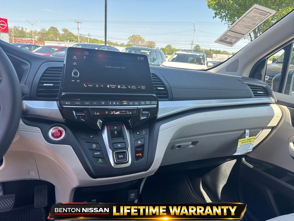 used 2025 Honda Odyssey car, priced at $38,950
