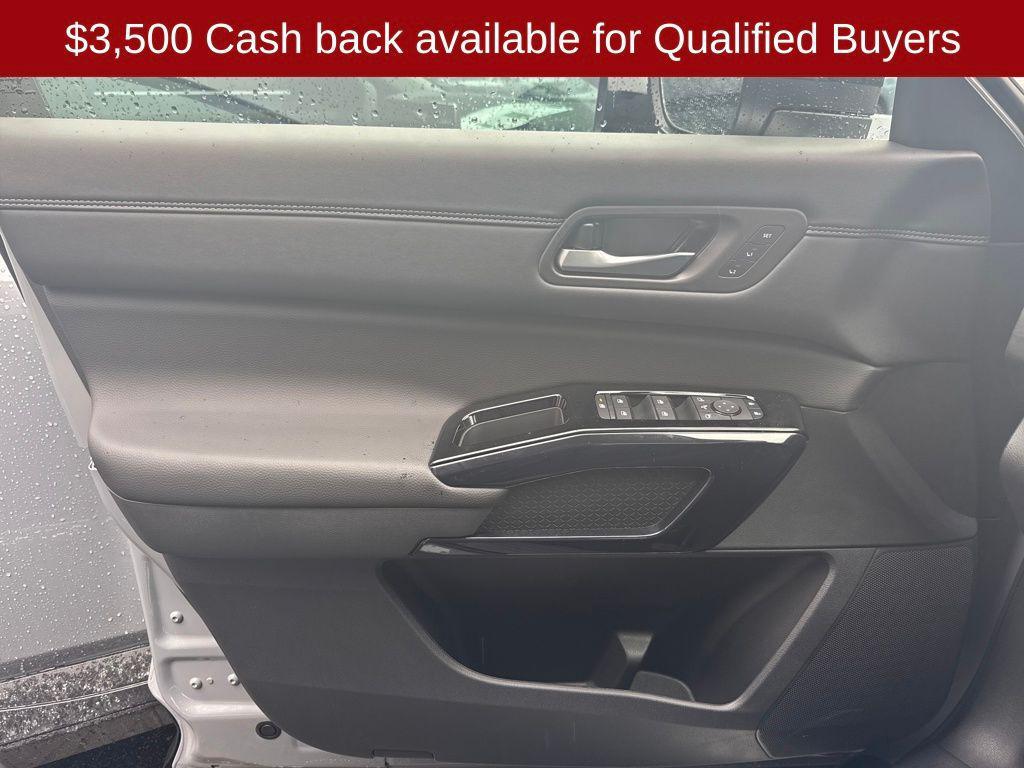 new 2026 Nissan Pathfinder car, priced at $48,128