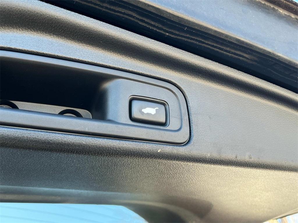 used 2018 Honda Pilot car, priced at $15,562