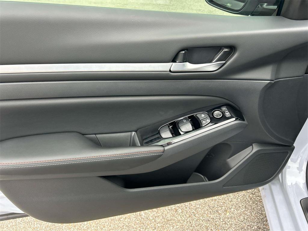 new 2025 Nissan Altima car, priced at $29,396