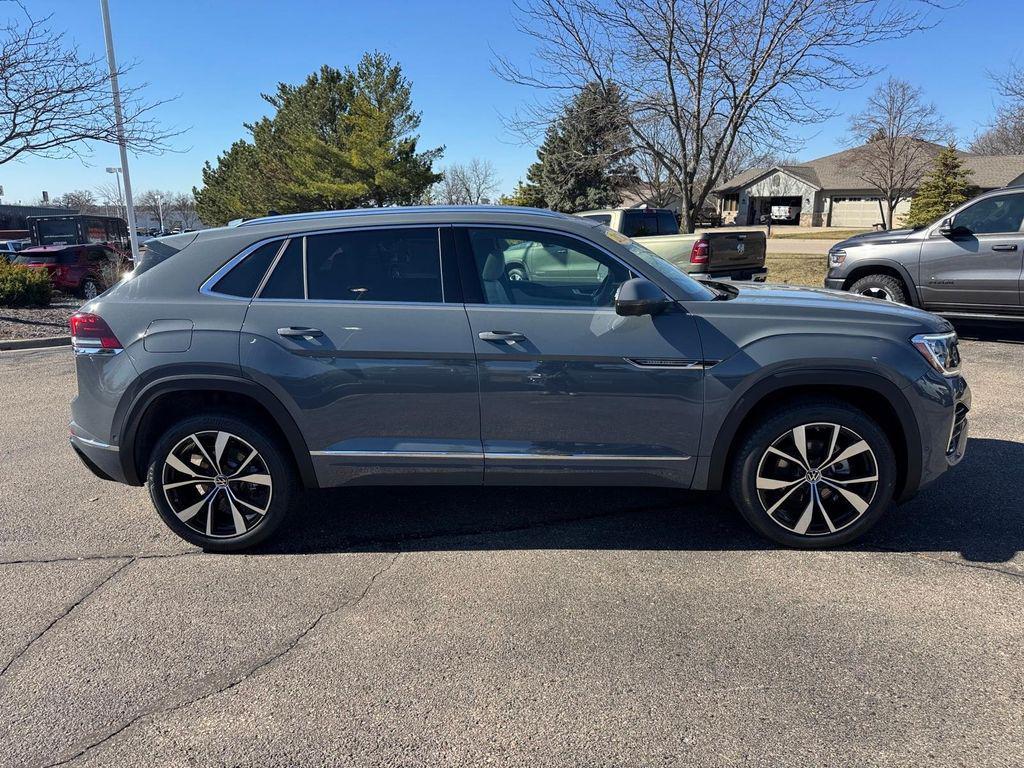 new 2026 Volkswagen Atlas Cross Sport car, priced at $51,172