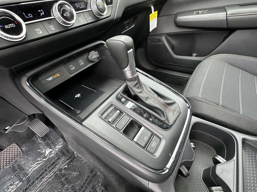 new 2026 Honda CR-V Hybrid car, priced at $40,195