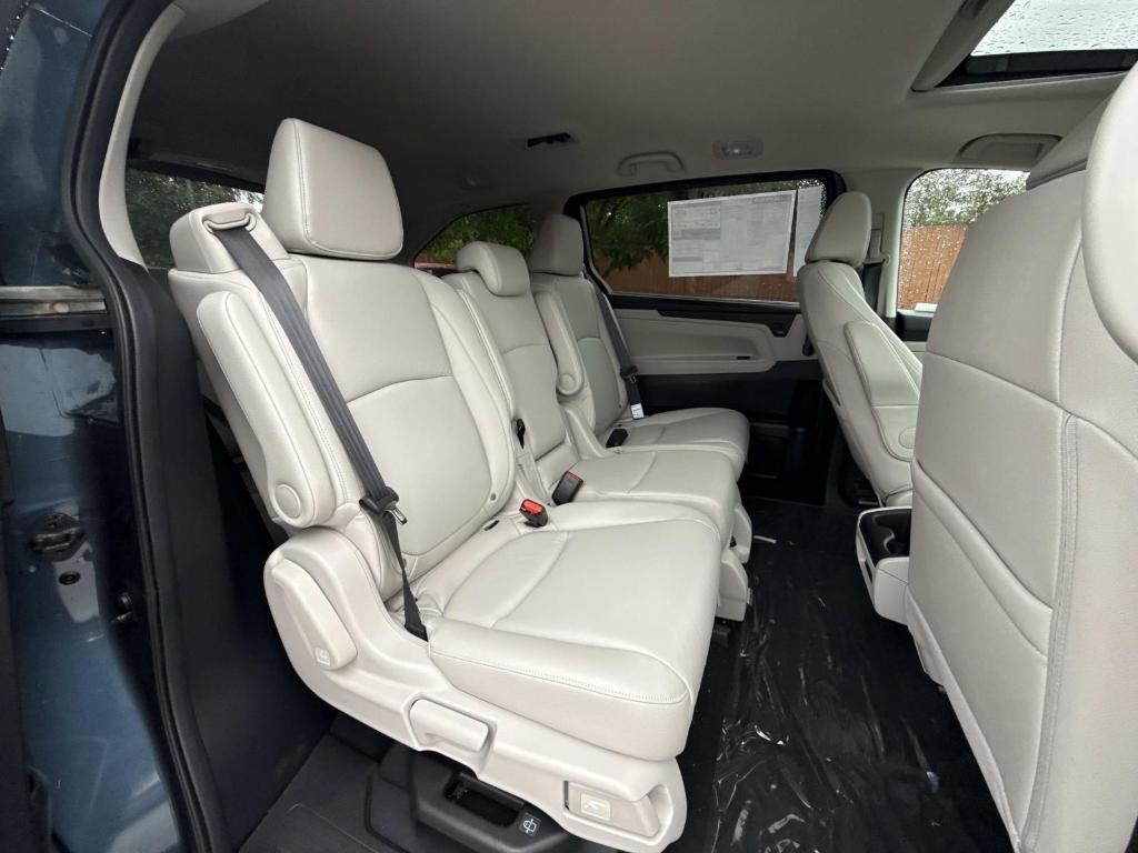 new 2026 Honda Odyssey car, priced at $44,885