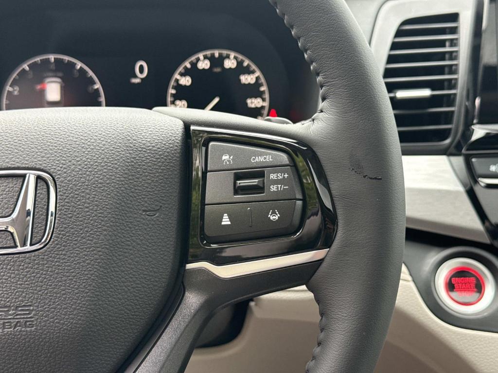 new 2026 Honda Odyssey car, priced at $44,885