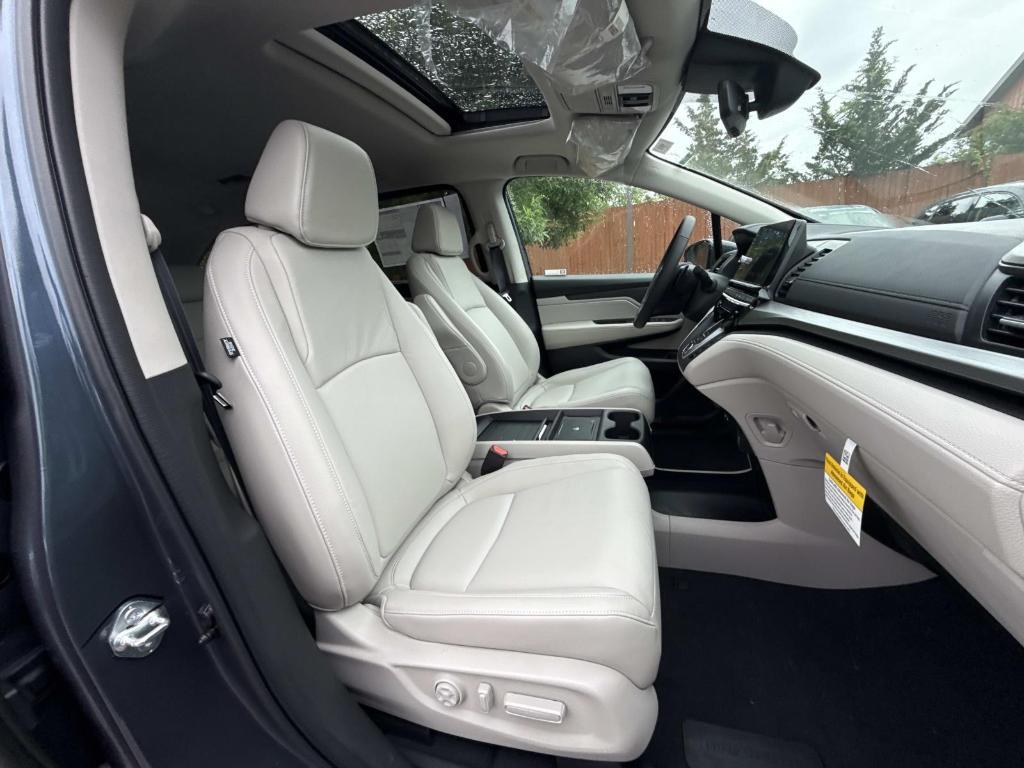 new 2026 Honda Odyssey car, priced at $44,885