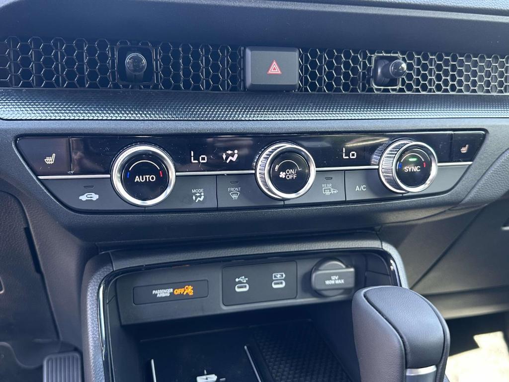 new 2026 Honda CR-V Hybrid car, priced at $40,705