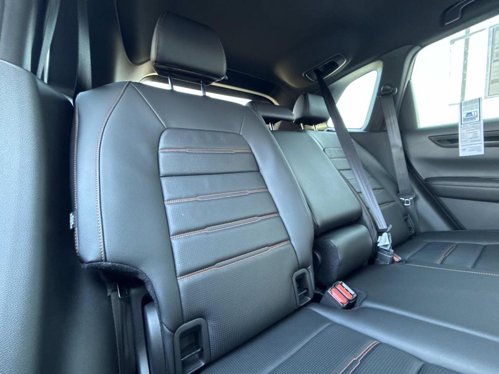 new 2026 Honda CR-V Hybrid car, priced at $41,675