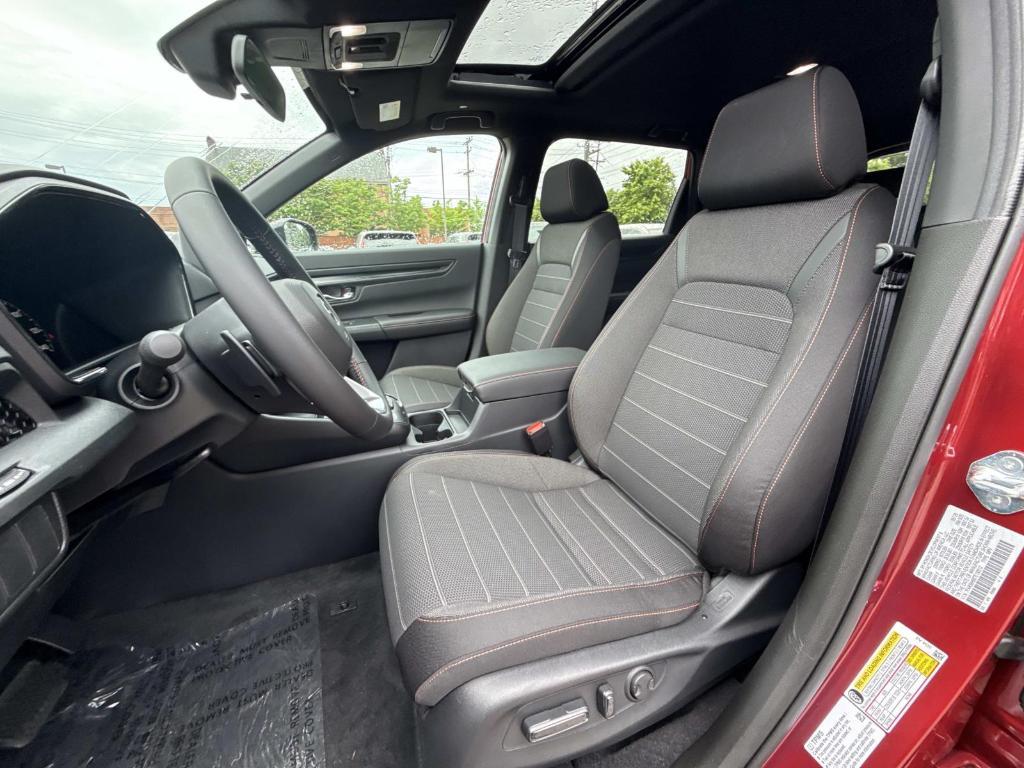new 2026 Honda CR-V Hybrid car, priced at $39,035