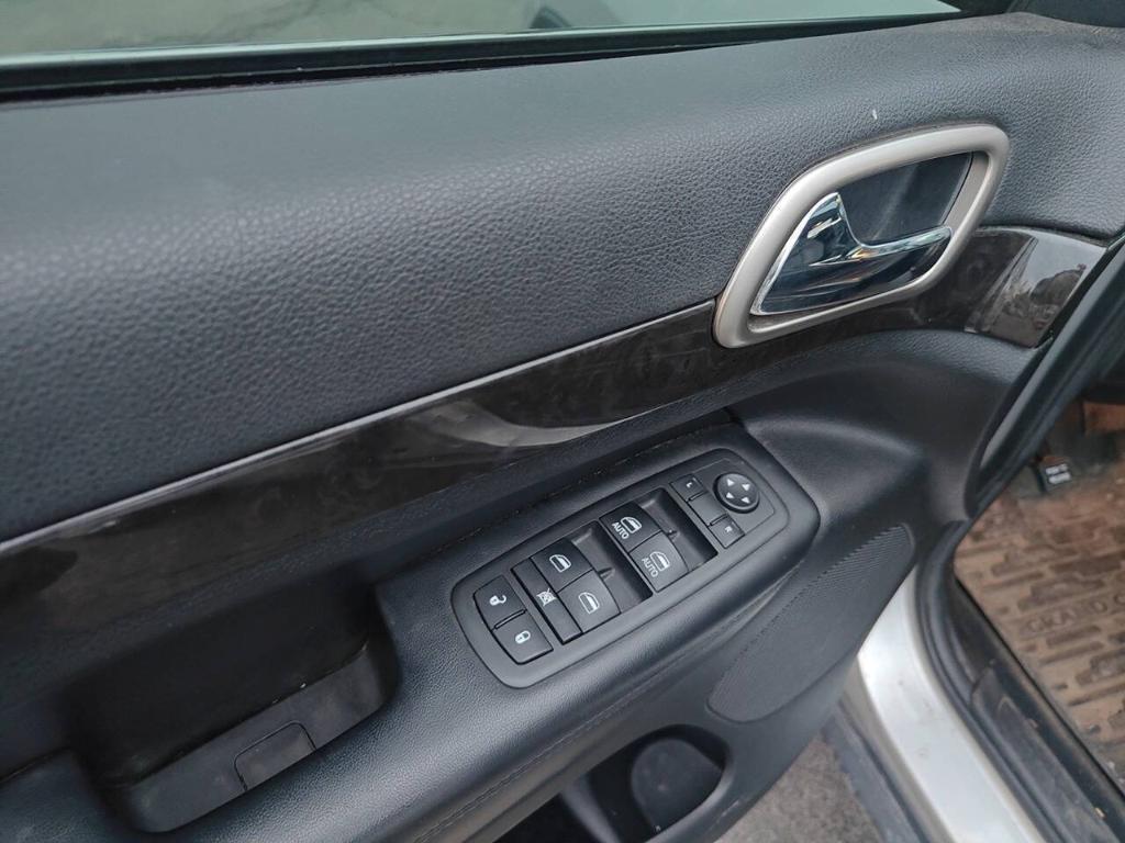 used 2013 Jeep Grand Cherokee car, priced at $10,995