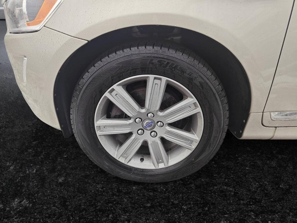 used 2017 Volvo XC60 car, priced at $11,295