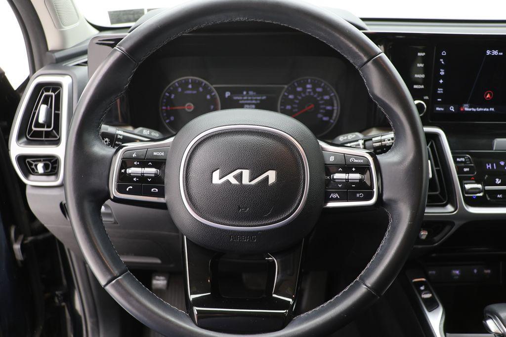 used 2023 Kia Sorento car, priced at $25,900
