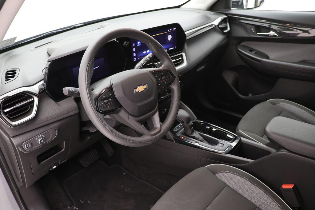 used 2025 Chevrolet TrailBlazer car, priced at $20,900