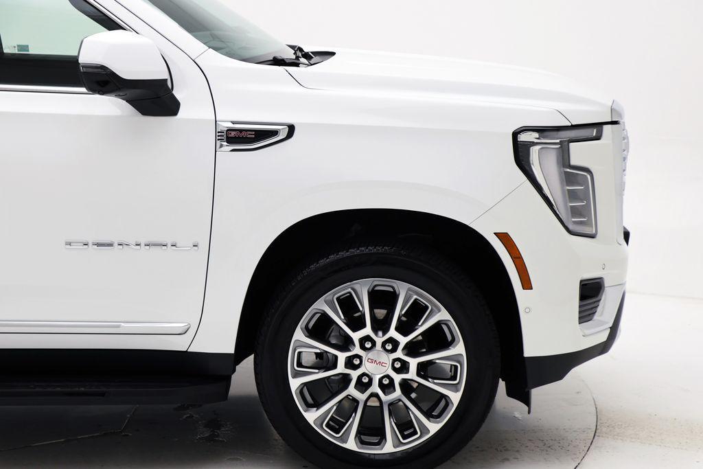 used 2025 GMC Yukon XL car, priced at $70,900