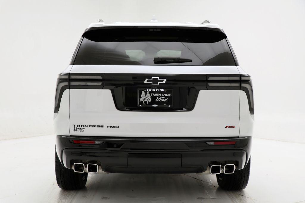 used 2024 Chevrolet Traverse car, priced at $48,900