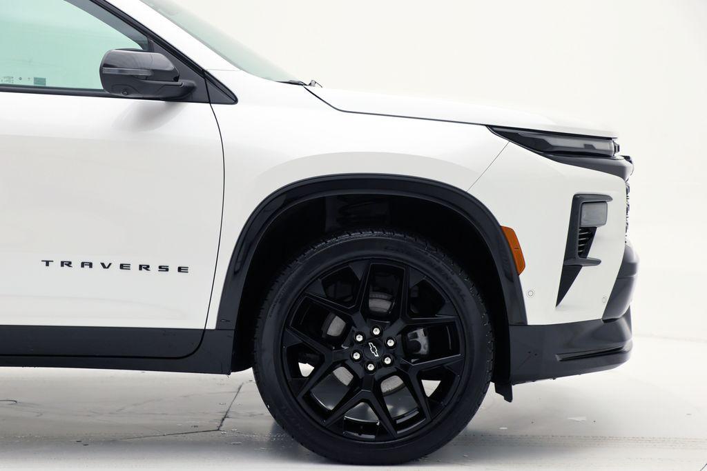 used 2024 Chevrolet Traverse car, priced at $48,900