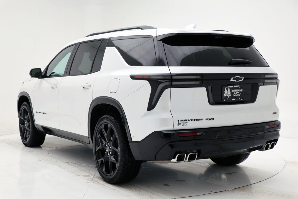 used 2024 Chevrolet Traverse car, priced at $48,900