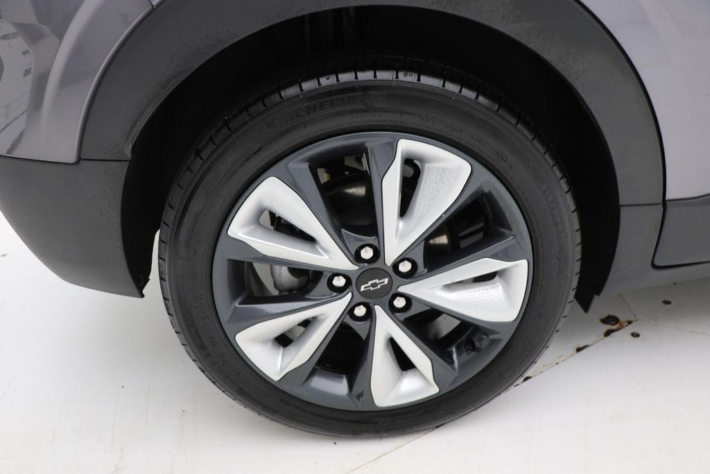 used 2022 Chevrolet Bolt EUV car, priced at $18,400