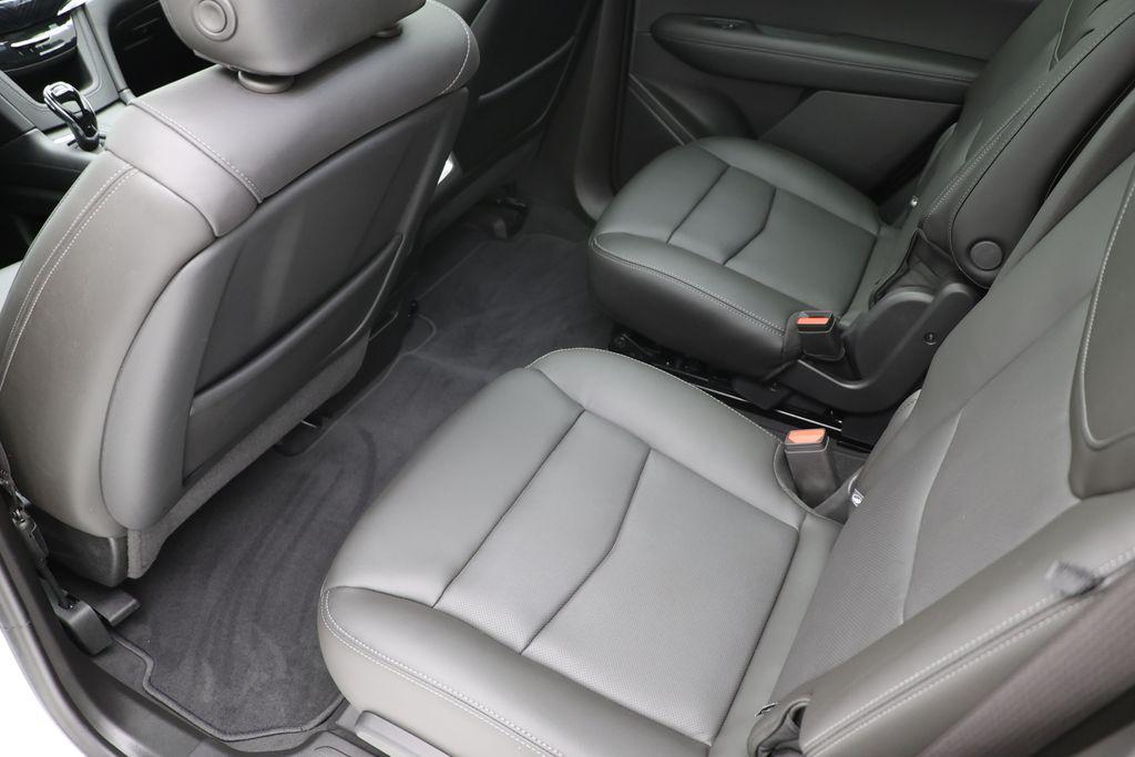 2023 Crystal White Tricoat Cadillac XT6
