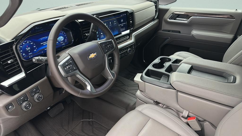 used 2025 Chevrolet Silverado 1500 car, priced at $44,900