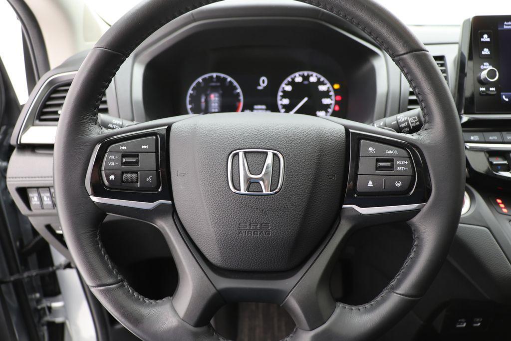 used 2025 Honda Odyssey car, priced at $38,900