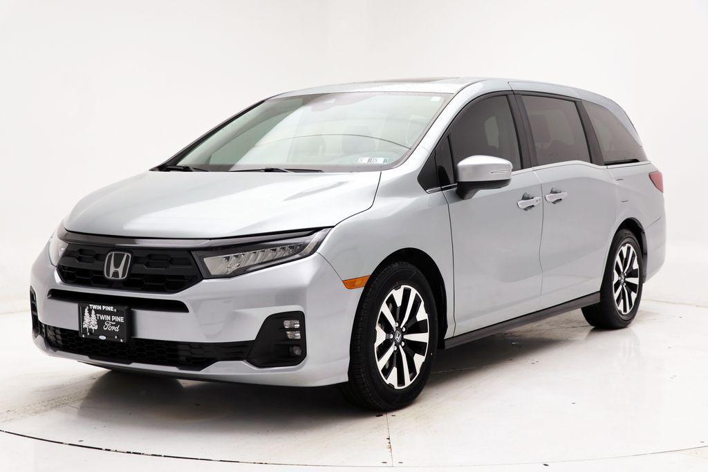 used 2025 Honda Odyssey car, priced at $38,900