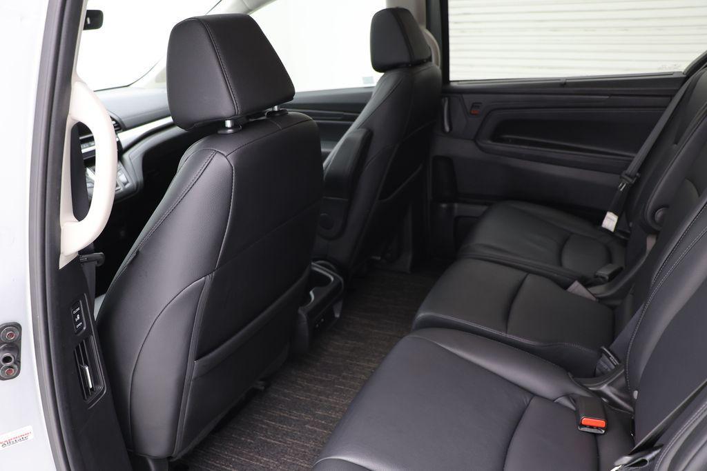 used 2025 Honda Odyssey car, priced at $38,900