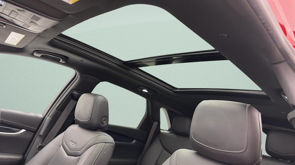 used 2023 Cadillac XT5 car, priced at $33,390