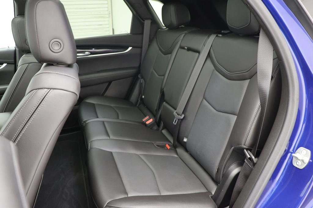 used 2025 Cadillac XT5 car, priced at $38,900