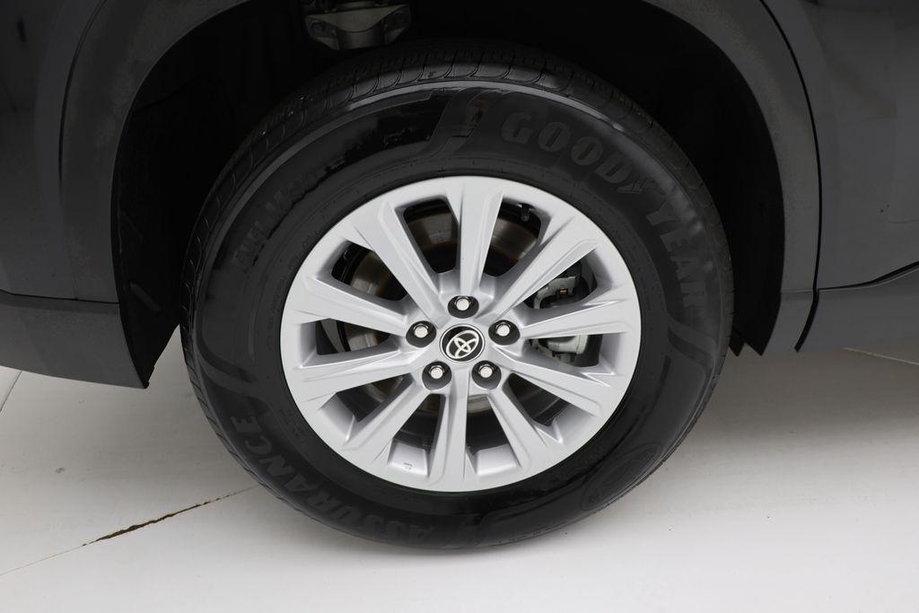 used 2025 Toyota Grand Highlander car, priced at $39,400