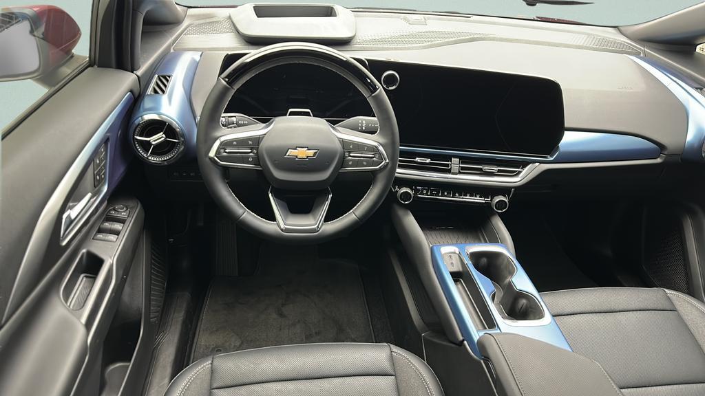 used 2026 Chevrolet Equinox EV car, priced at $32,900